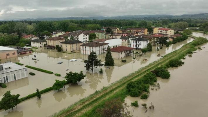 Catastrophic flooding in Northern Italy has displaced thousands and upended livelihoods. Worldchefs member FIC is on the ground providing emergency food relief to flood-stricken communities.